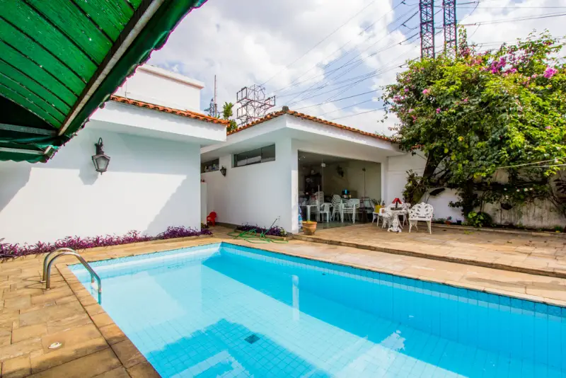Foto 1 de Casa com 3 Quartos para venda ou aluguel, 290m² em Alto de Pinheiros, São Paulo