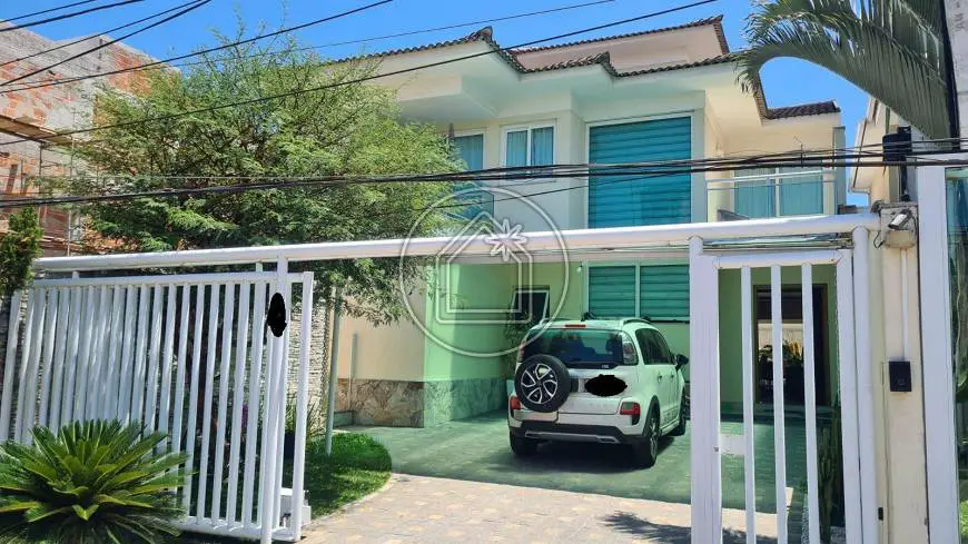 Foto 3 de Casa com 3 Quartos à venda, 296m² em Camboinhas, Niterói
