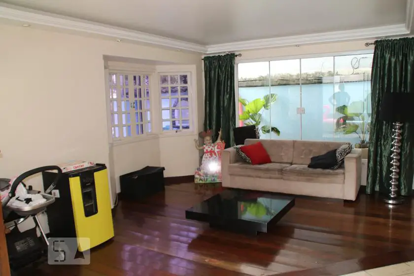 Foto 1 de Casa com 3 Quartos para alugar, 260m² em Taquara, Rio de Janeiro
