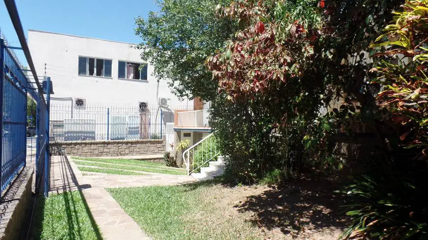 Foto 2 de Casa com 4 Quartos para alugar, 500m² em Jardim Lindóia, Porto Alegre