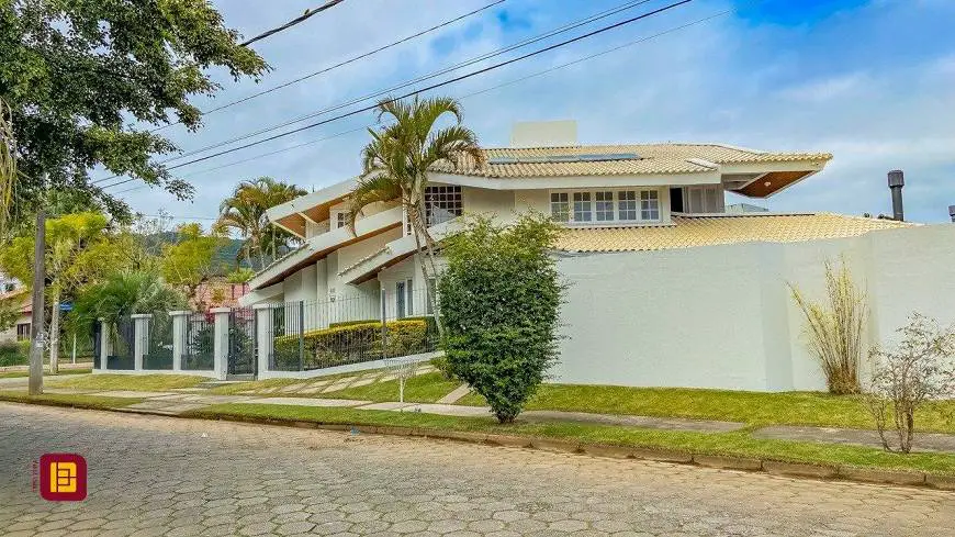 Foto 1 de Casa com 4 Quartos à venda, 330m² em Santa Mônica, Florianópolis