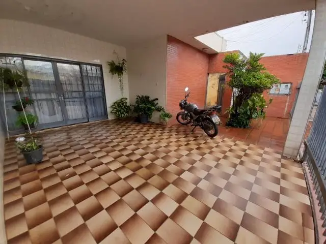 Foto 4 de Casa com 7 Quartos à venda, 290m² em Martins, Uberlândia