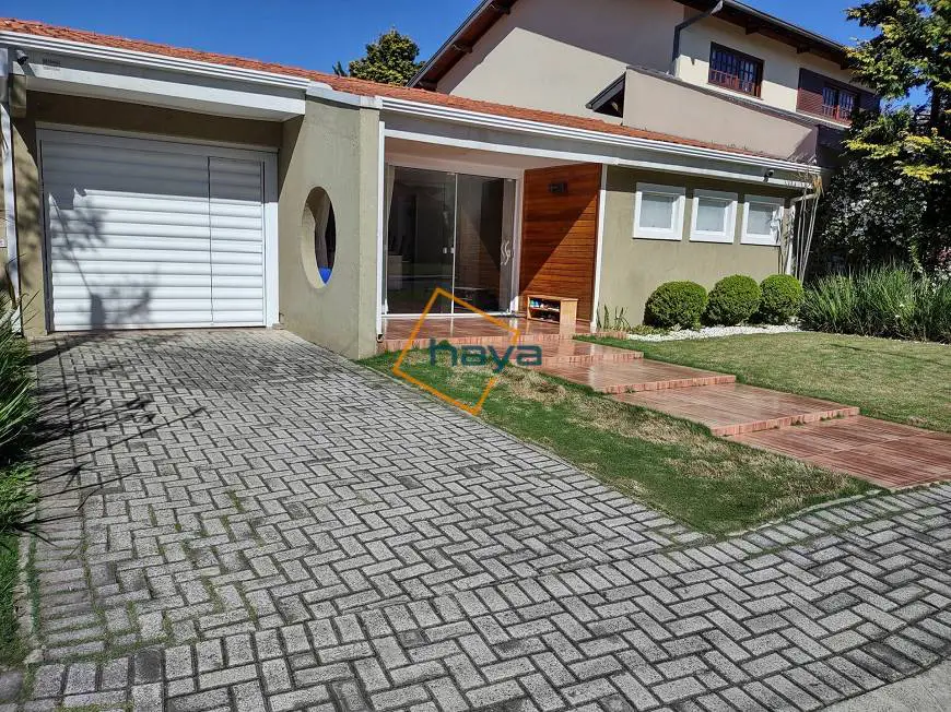 Foto 1 de Casa de Condomínio com 3 Quartos à venda, 480m² em São Braz, Curitiba
