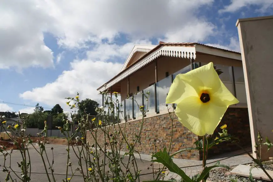 Foto 1 de Lote/Terreno com 1 Quarto à venda, 186m² em Ahú, Curitiba