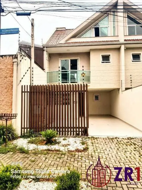 Foto 1 de Sobrado com 3 Quartos à venda, 140m² em Xaxim, Curitiba