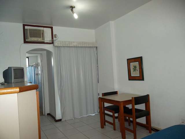 Foto 4 de Apartamento com 1 Quarto para alugar, 40m² em Candeal, Salvador