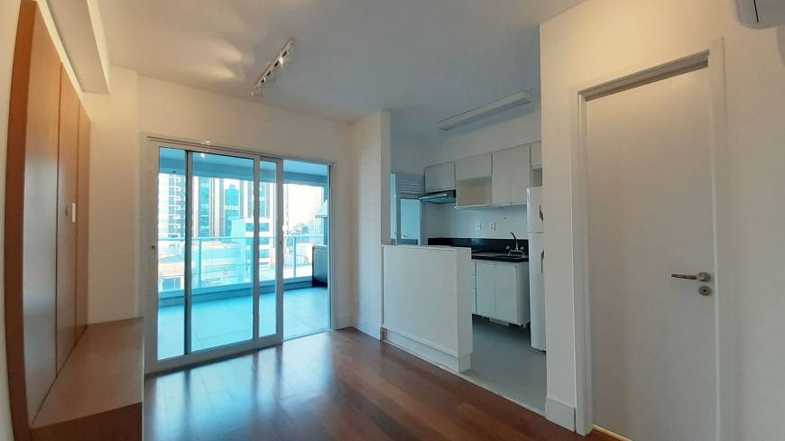 Foto 1 de Apartamento com 1 Quarto para alugar, 50m² em Moema, São Paulo