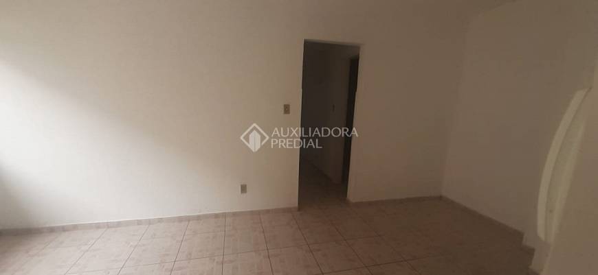 Foto 2 de Apartamento com 2 Quartos para alugar, 60m² em Azenha, Porto Alegre