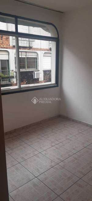 Foto 4 de Apartamento com 2 Quartos para alugar, 60m² em Azenha, Porto Alegre