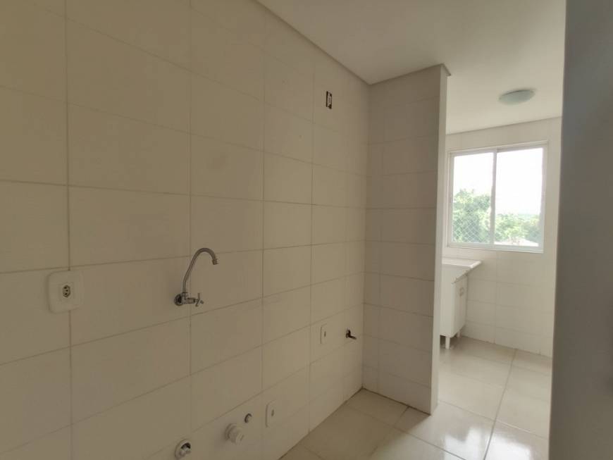 Foto 2 de Apartamento com 2 Quartos para alugar, 62m² em Glória, Joinville