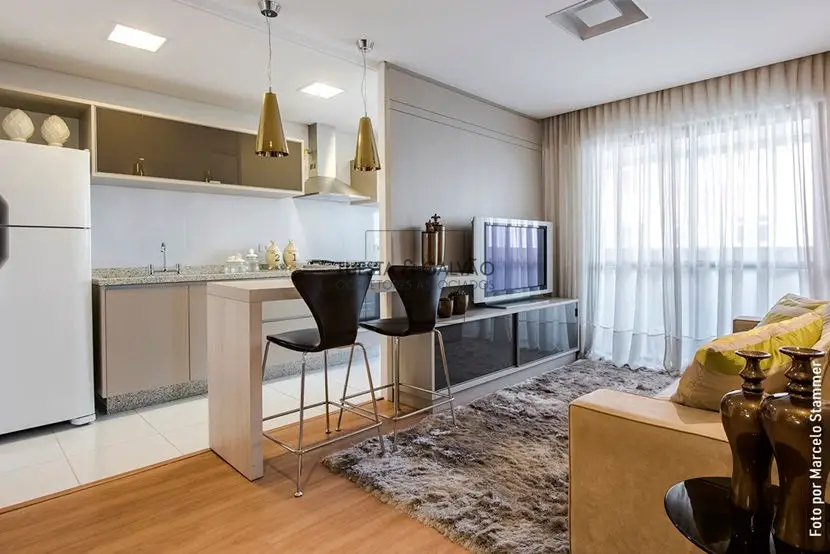 Foto 2 de Apartamento com 3 Quartos à venda, 78m² em Cabral, Curitiba