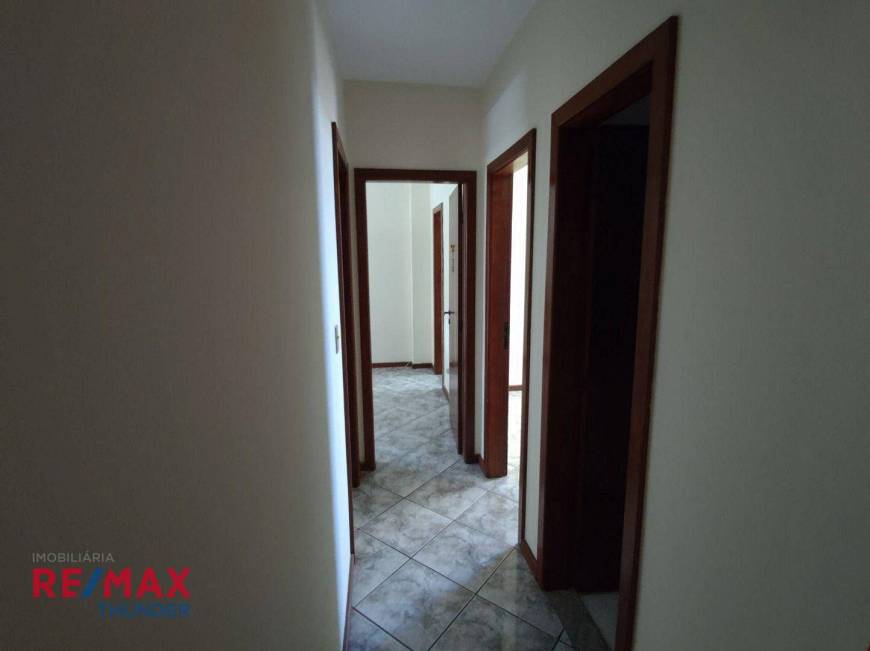 Foto 4 de Apartamento com 3 Quartos à venda, 92m² em Iguabinha, Araruama