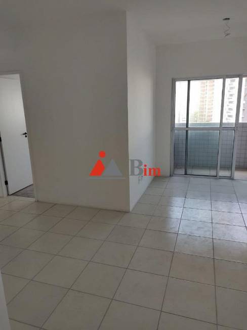 Foto 2 de Apartamento com 3 Quartos à venda, 63m² em Madalena, Recife