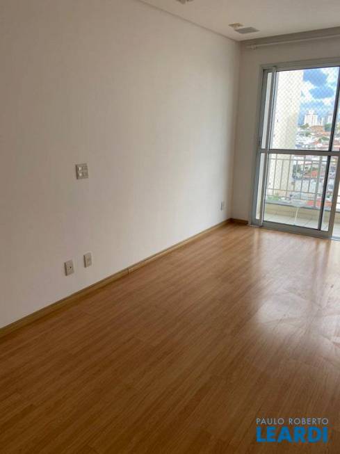 Foto 1 de Apartamento com 3 Quartos para alugar, 75m² em Vila Firmiano Pinto, São Paulo
