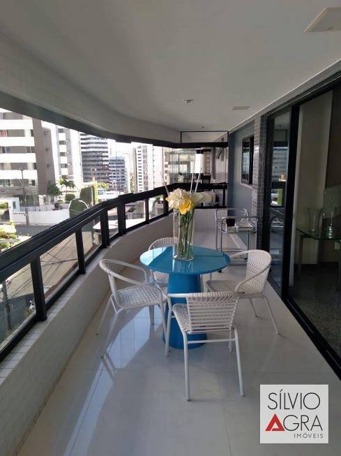 Foto 1 de Apartamento com 4 Quartos à venda, 237m² em Caminho Das Árvores, Salvador