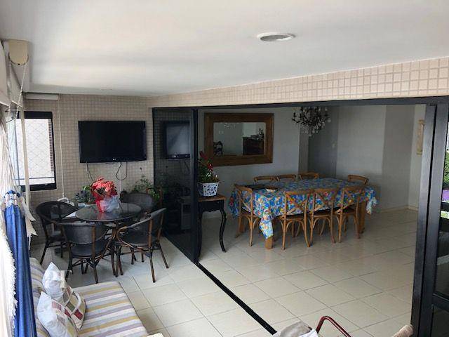 Foto 1 de Apartamento com 4 Quartos à venda, 155m² em Casa Amarela, Recife