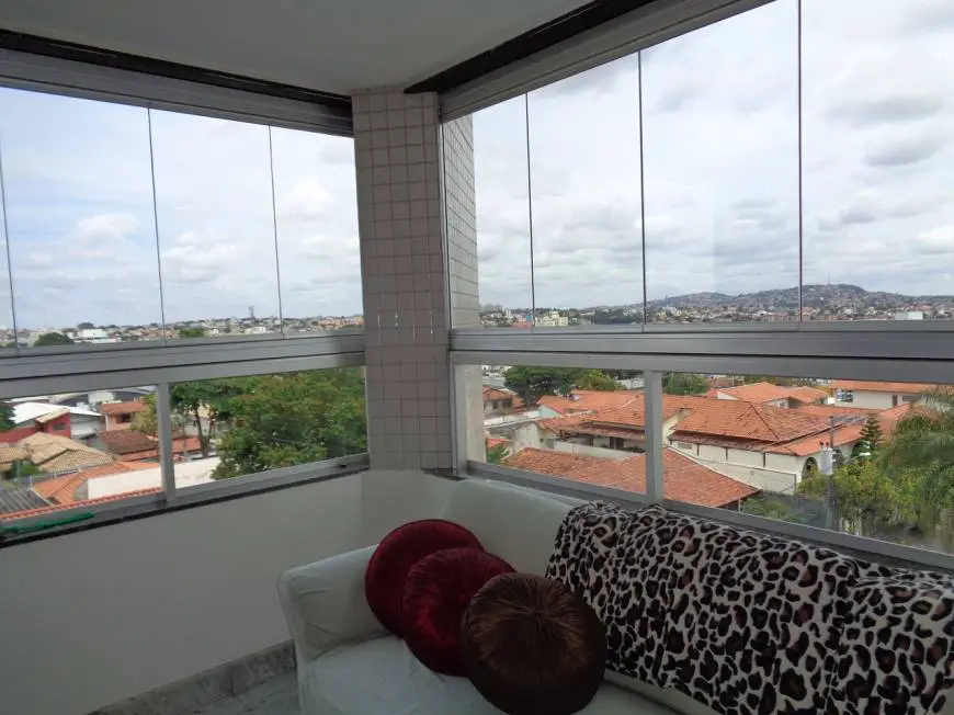 Foto 1 de Apartamento com 4 Quartos à venda, 144m² em Itapoã, Belo Horizonte