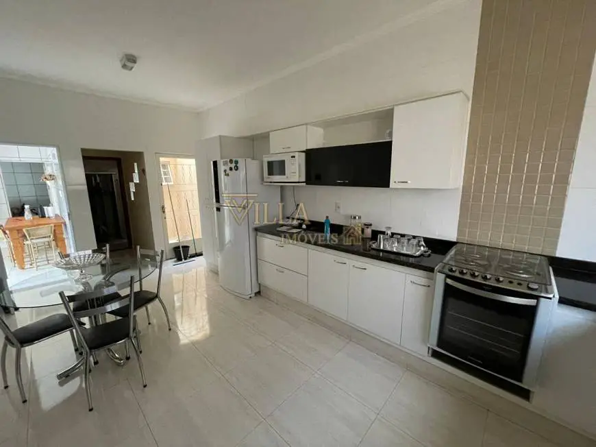 Foto 1 de Casa com 2 Quartos à venda, 225m² em Vila Industrial, Araçatuba