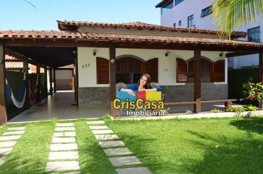Foto 1 de Casa com 3 Quartos à venda, 200m² em Centro, Rio das Ostras
