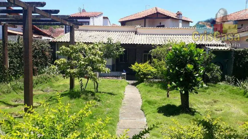 Foto 1 de Casa com 3 Quartos à venda, 75m² em Centro, Rio das Ostras