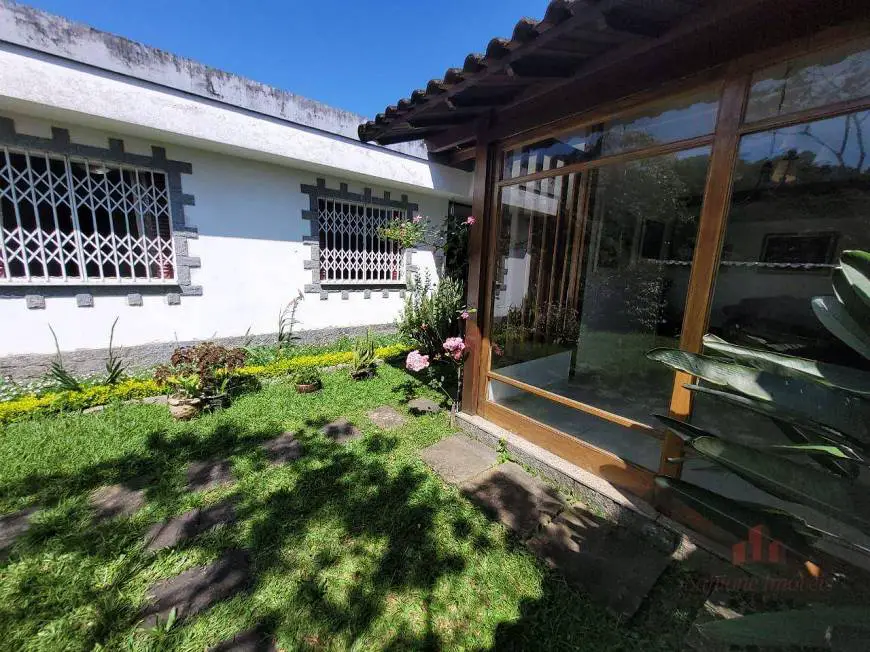 Foto 1 de Casa com 3 Quartos à venda, 187m² em Coronel Veiga, Petrópolis