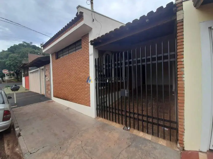 Foto 1 de Casa com 3 Quartos para alugar, 133m² em Iguatemi, Ribeirão Preto