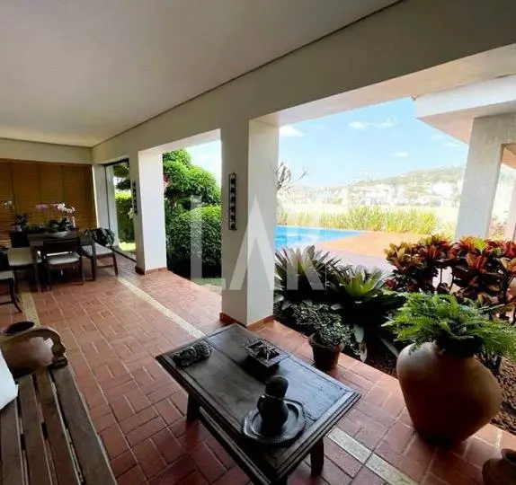 Foto 1 de Casa com 3 Quartos à venda, 345m² em Santa Lúcia, Belo Horizonte