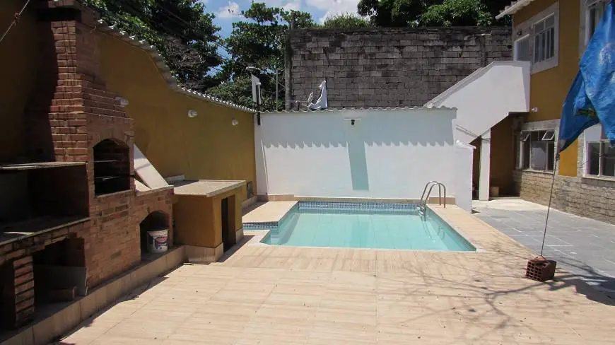 Foto 1 de Casa com 4 Quartos à venda, 235m² em Anil, Rio de Janeiro