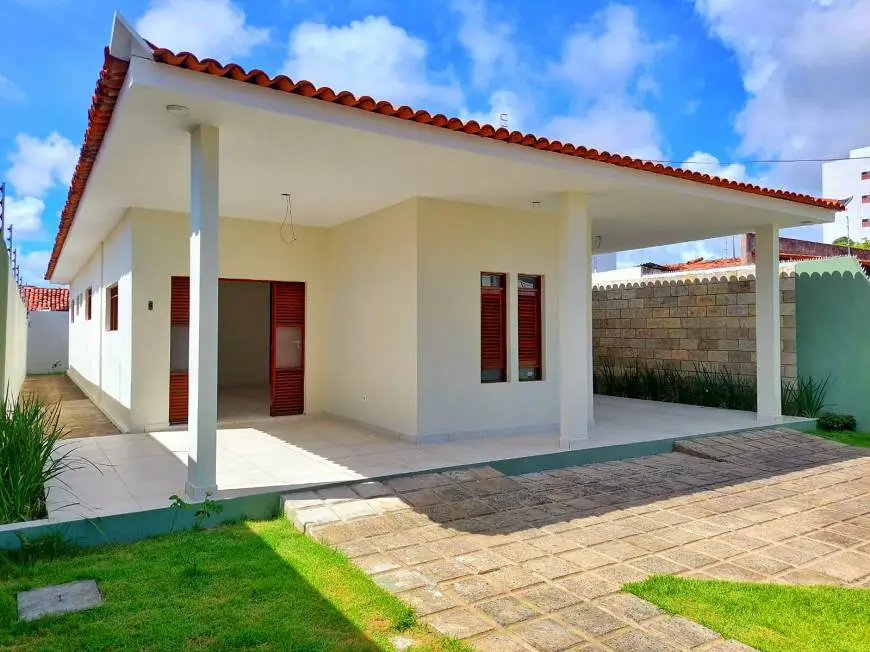 Foto 1 de Casa com 4 Quartos à venda, 270m² em Expedicionários, João Pessoa