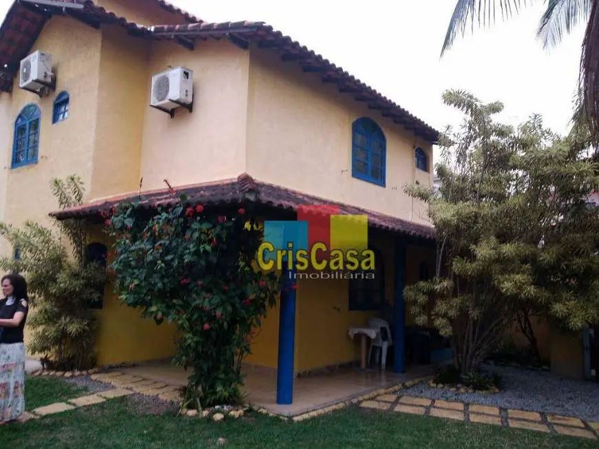 Foto 1 de Casa com 6 Quartos para alugar, 220m² em Jardim Mariléa, Rio das Ostras