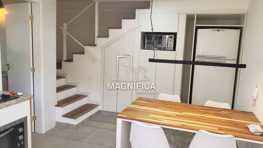 Foto 2 de Casa de Condomínio com 1 Quarto para alugar, 90m² em Mossunguê, Curitiba