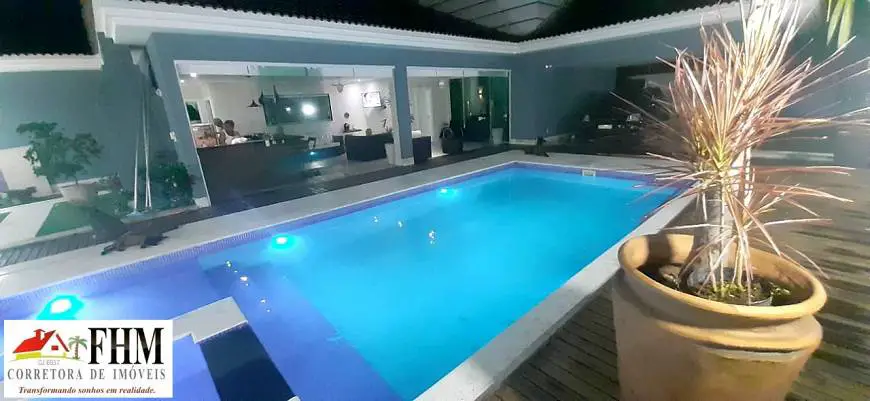 Foto 1 de Casa de Condomínio com 3 Quartos à venda, 390m² em Campo Grande, Rio de Janeiro