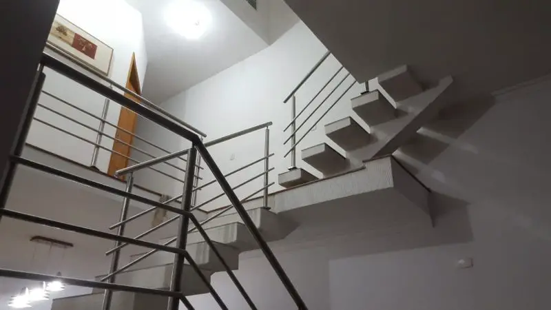 Foto 3 de Casa de Condomínio com 3 Quartos à venda, 220m² em Jardim Mirna, Taboão da Serra
