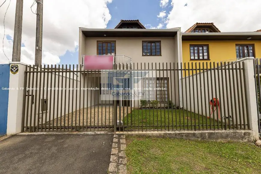 Foto 1 de Sobrado com 3 Quartos à venda, 174m² em Pilarzinho, Curitiba