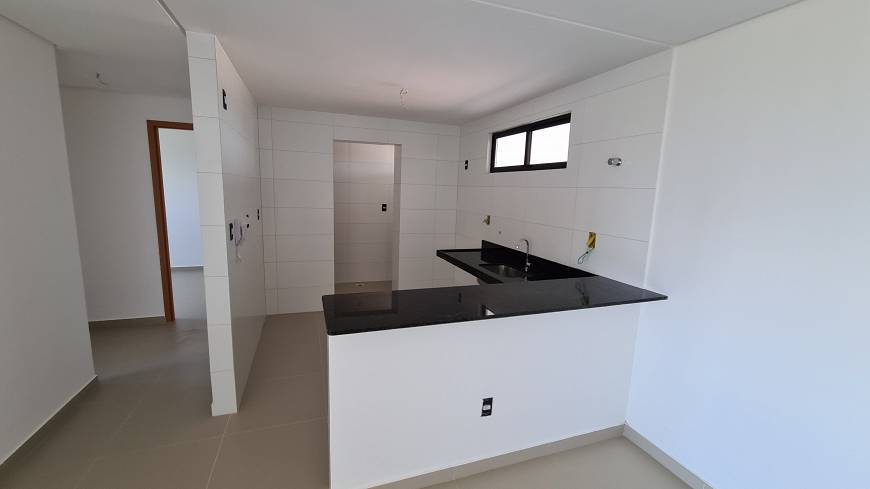 Foto 3 de Apartamento com 2 Quartos à venda, 68m² em Ipês, João Pessoa