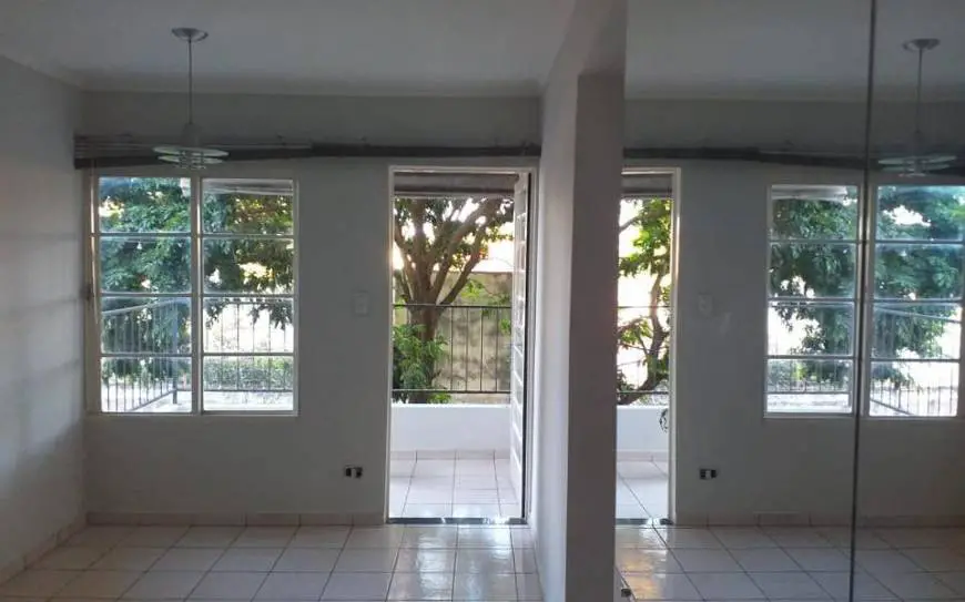 Foto 3 de Apartamento com 2 Quartos para alugar, 58m² em Jardim São Lourenço, Campo Grande