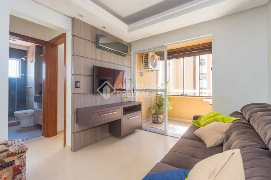 Foto 2 de Apartamento com 2 Quartos para alugar, 65m² em Partenon, Porto Alegre
