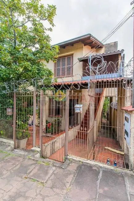 Foto 1 de Apartamento com 2 Quartos para alugar, 50m² em Passo da Areia, Porto Alegre