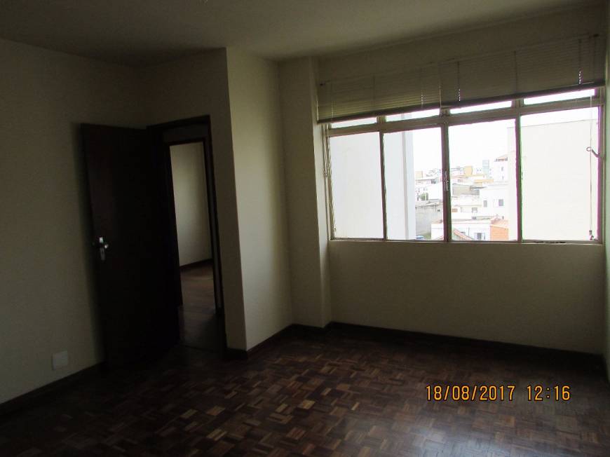 Foto 1 de Apartamento com 2 Quartos para alugar, 100m² em Sagrada Família, Belo Horizonte