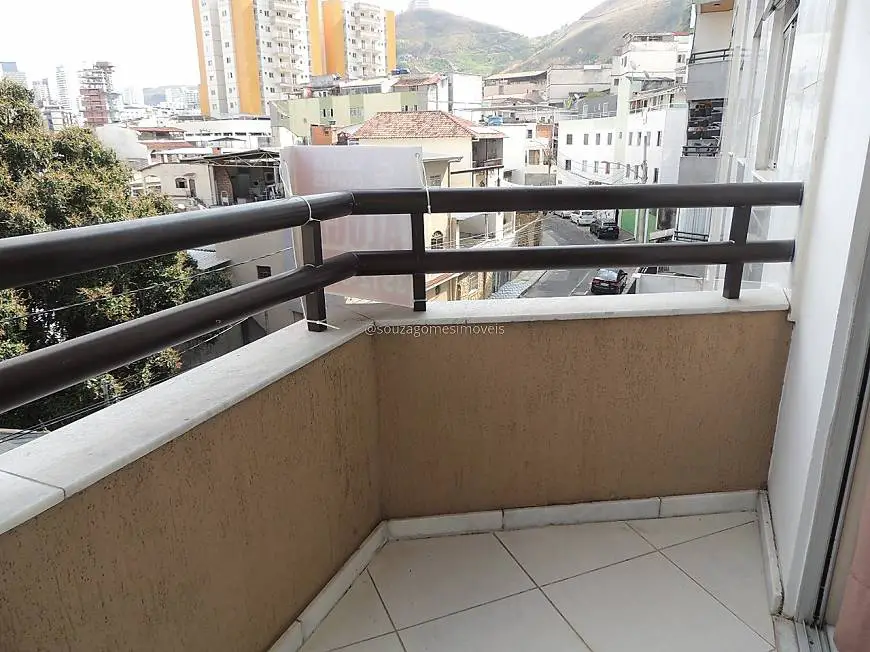 Foto 4 de Apartamento com 2 Quartos para alugar, 90m² em São Mateus, Juiz de Fora