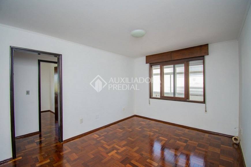 Foto 1 de Apartamento com 2 Quartos para alugar, 80m² em Vila Ipiranga, Porto Alegre