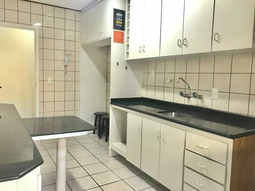 Foto 4 de Apartamento com 3 Quartos para alugar, 89m² em Centro, Florianópolis