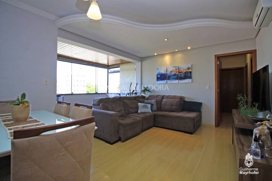 Foto 1 de Apartamento com 3 Quartos à venda, 90m² em Vila João Pessoa, Porto Alegre