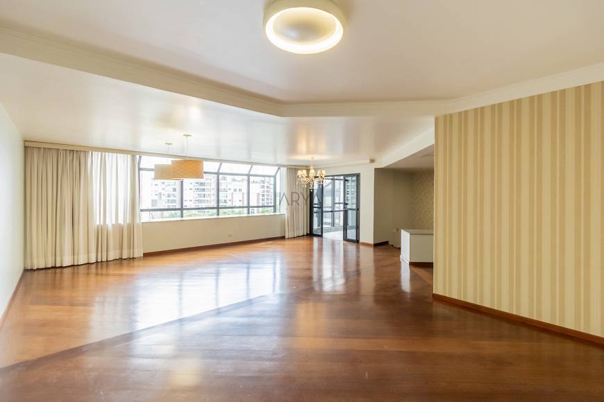 Foto 1 de Apartamento com 4 Quartos à venda, 365m² em Água Verde, Curitiba