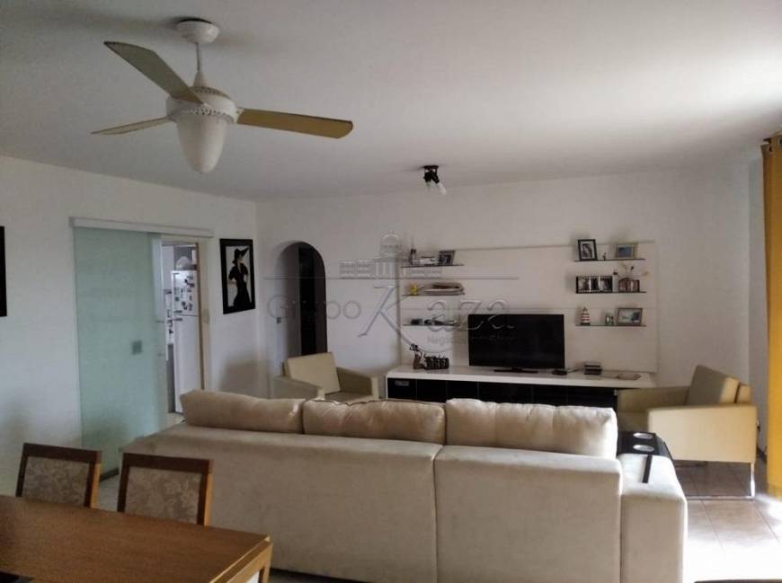 Foto 1 de Apartamento com 4 Quartos para alugar, 147m² em Centro, São José dos Campos