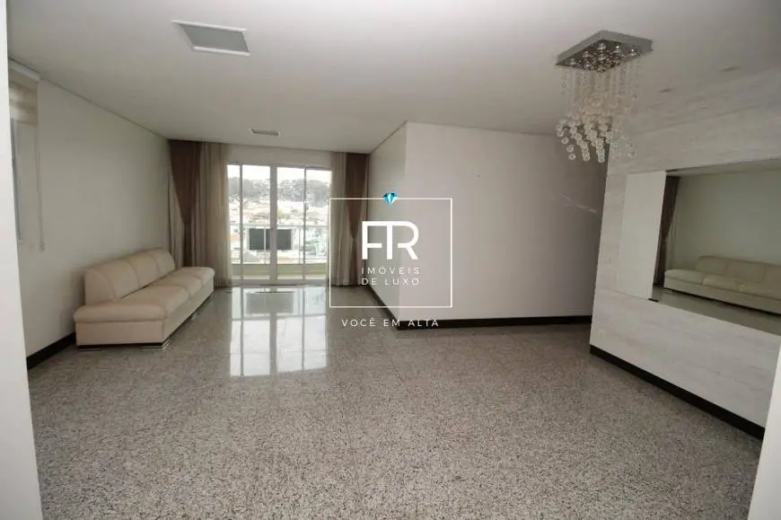 Foto 1 de Apartamento com 4 Quartos à venda, 168m² em Lidice, Uberlândia
