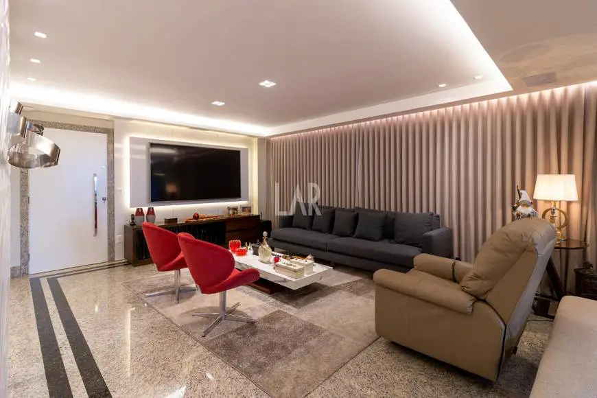 Foto 1 de Apartamento com 4 Quartos à venda, 330m² em Ouro Preto, Belo Horizonte