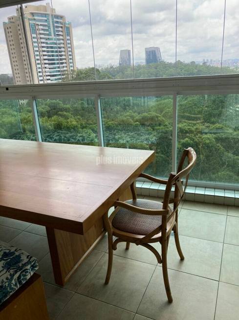Foto 4 de Apartamento com 4 Quartos para alugar, 207m² em Panamby, São Paulo