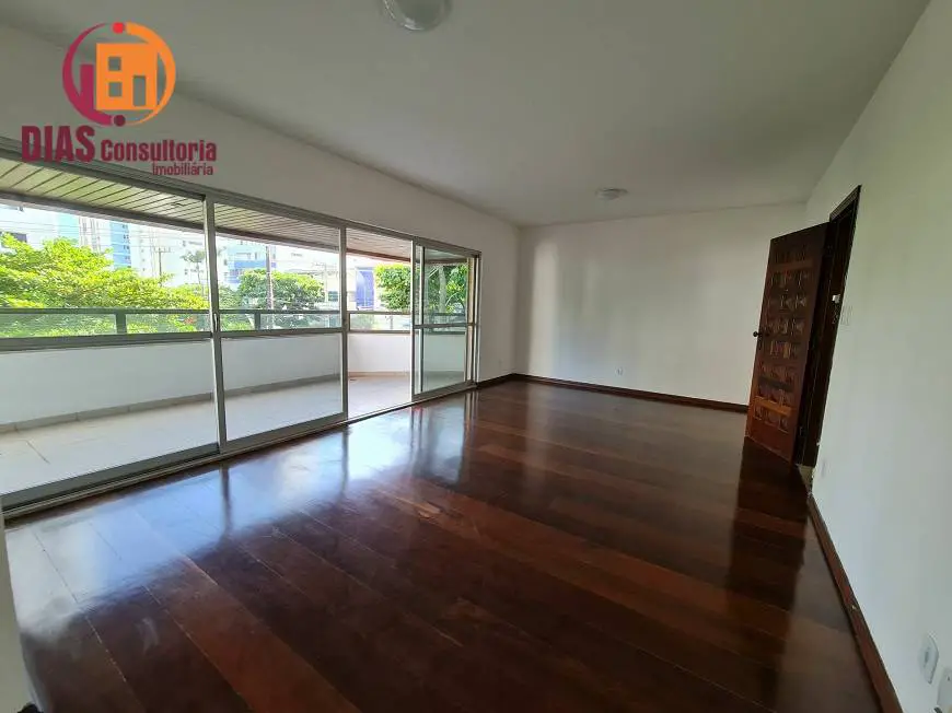 Foto 3 de Apartamento com 4 Quartos para alugar, 191m² em Pituba, Salvador