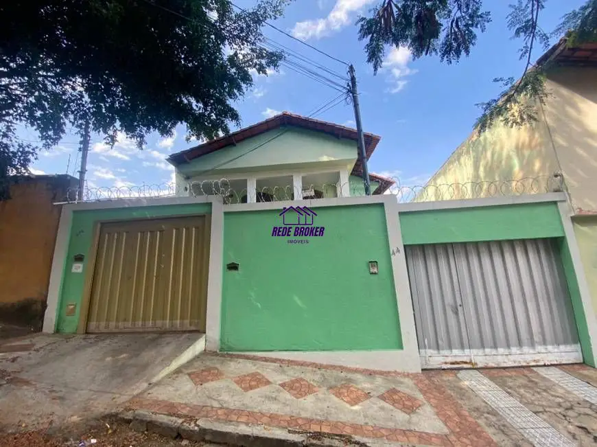 Foto 1 de Casa com 2 Quartos à venda, 260m² em Alípio de Melo, Belo Horizonte